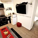 Warm And Comfortable Studio In Montmartre