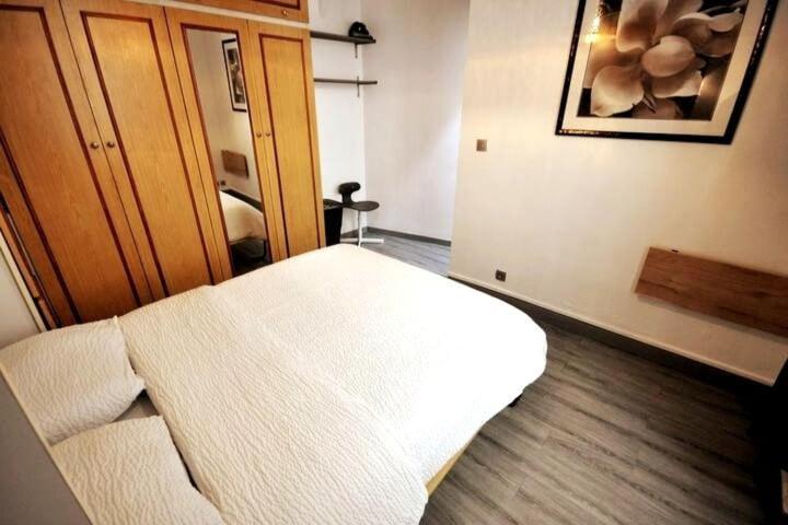 Warm And Comfortable In Montmartre Apartment *